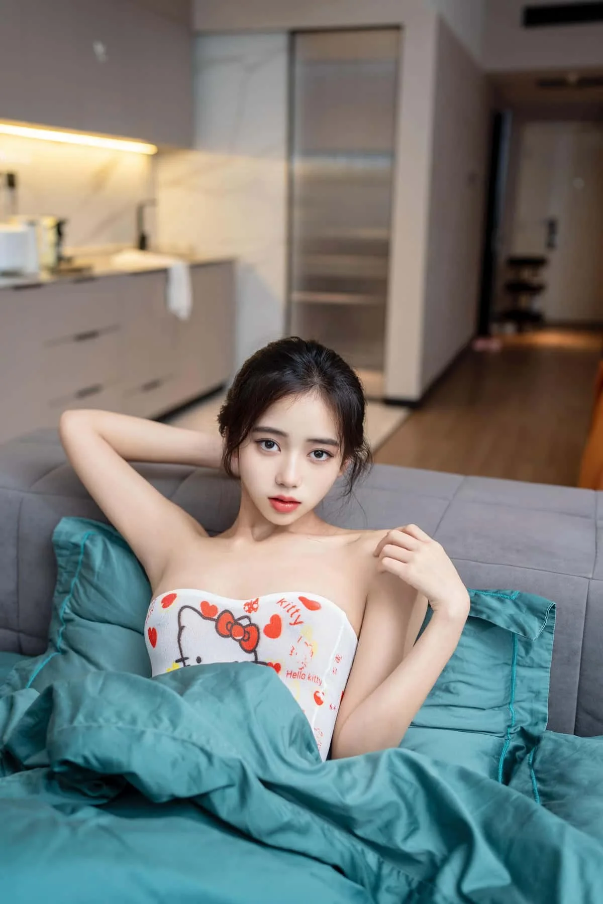 时安安秀人内购写真合集6套11GB下载